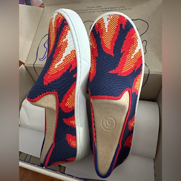 NWT Rothy's Kids Slip on Sneakers in Navy Flame, Size 2 - Picture 1 of 5